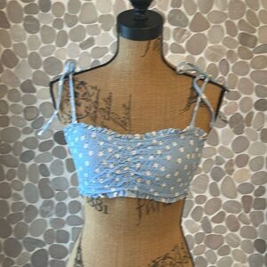 Hollister smocked blue Daisy print bikini top – size medium